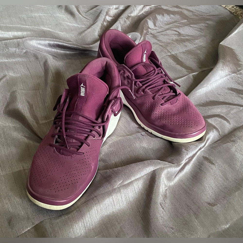 Jordan Nike Maroon Flight